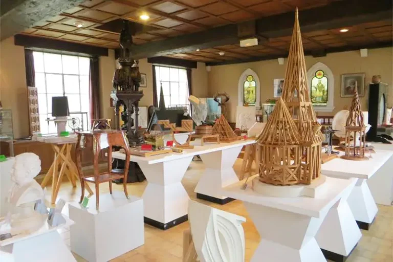 musee compagnons du tour de france des devoirs unis chateauroux